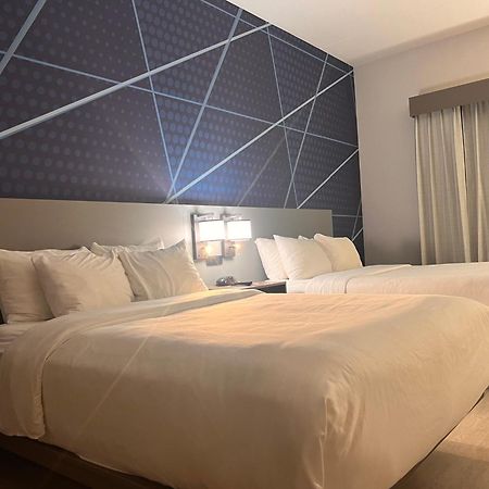 Comfort Suites Louisville Airport Екстер'єр фото