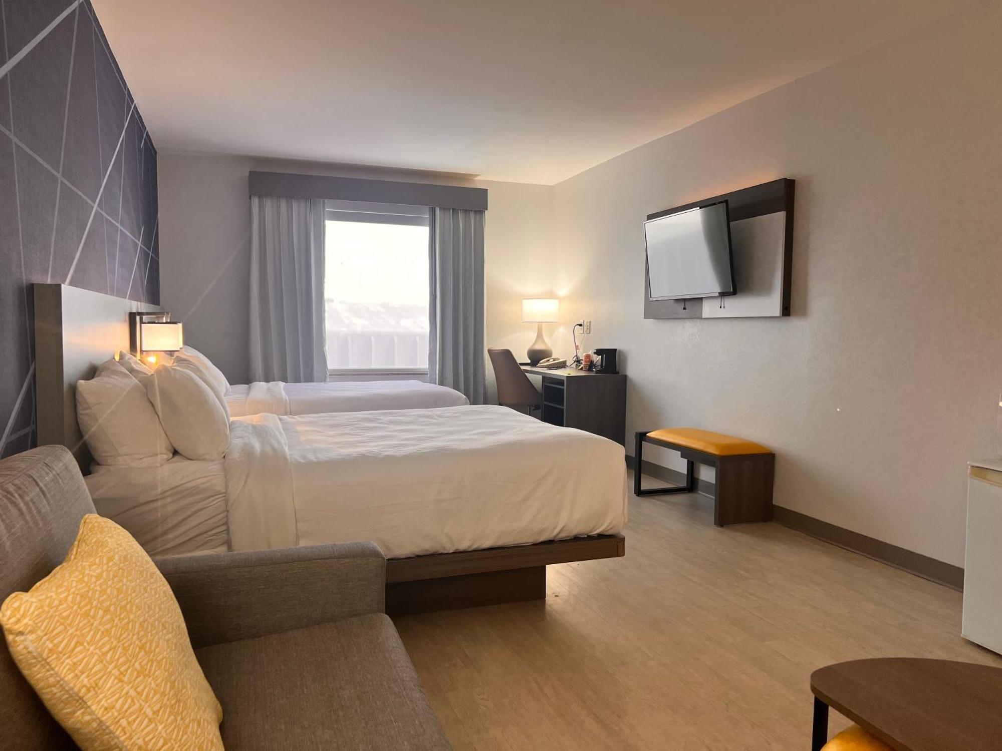 Comfort Suites Louisville Airport Екстер'єр фото