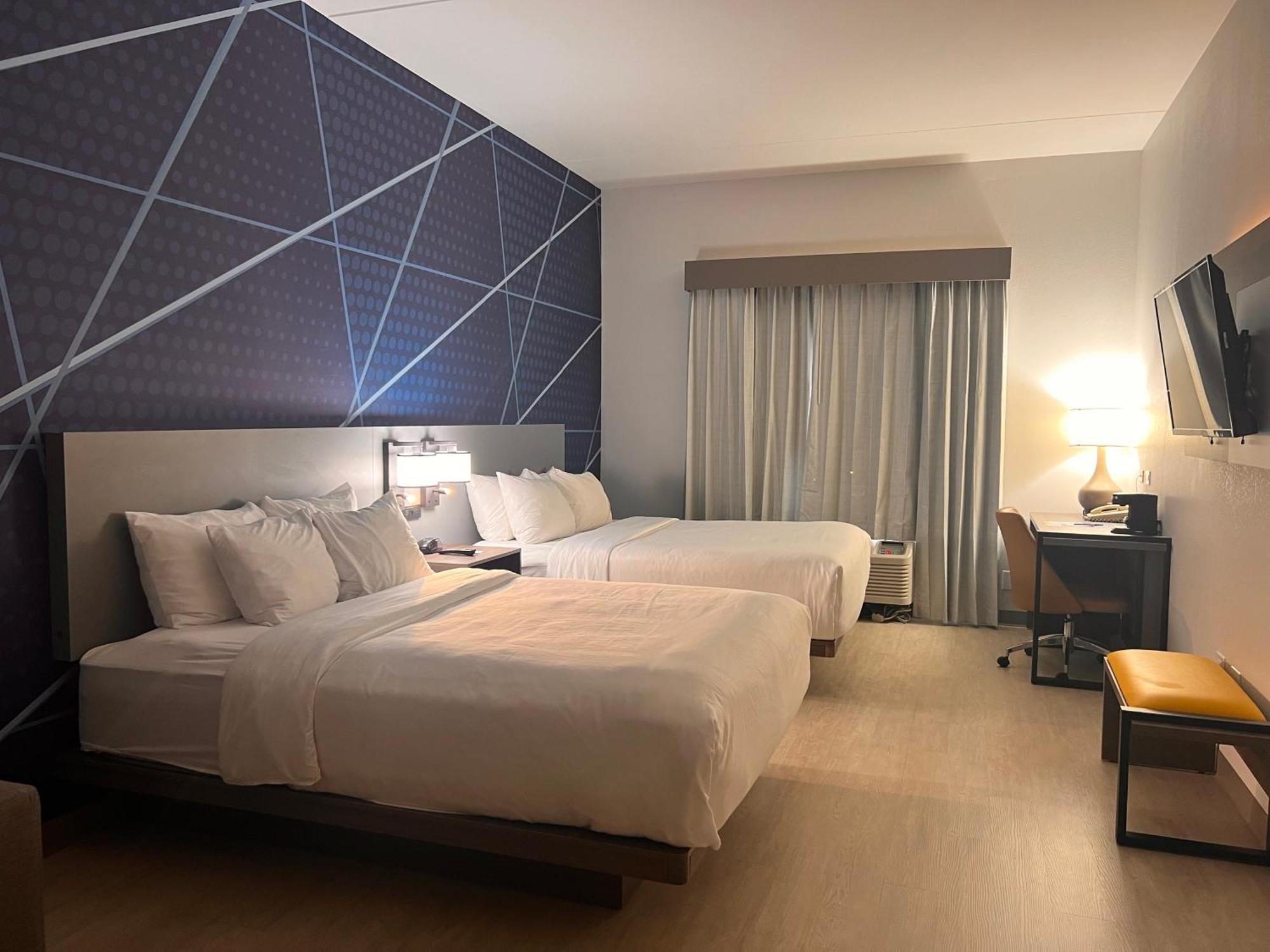 Comfort Suites Louisville Airport Екстер'єр фото