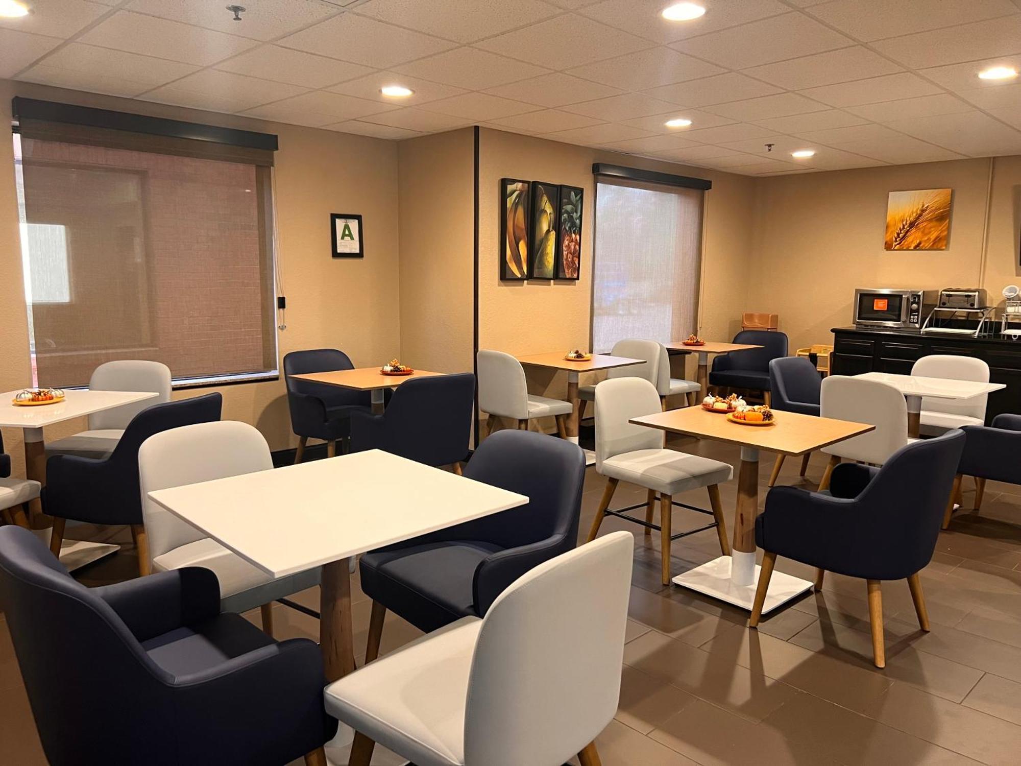 Comfort Suites Louisville Airport Екстер'єр фото