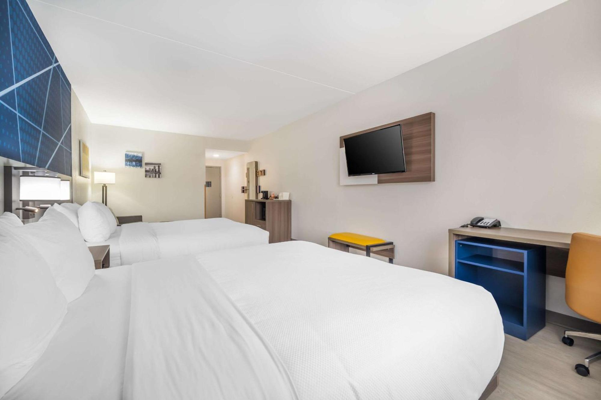 Comfort Suites Louisville Airport Екстер'єр фото